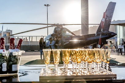 Innovar Events bodas -- Helicóptero con Limusina en Barcelona